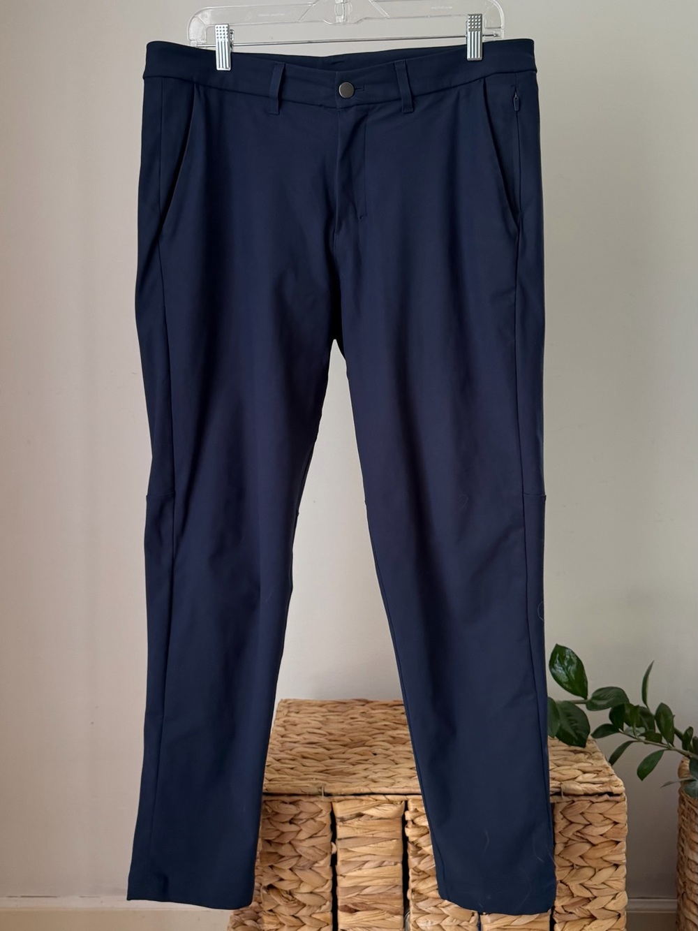 Men's LULULEMON Commission Pants Navy Blue Slim Fit ABC Stretch Size 33